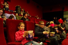 Koledníci zhlédli za pomoc lidem v nouzi pohádku