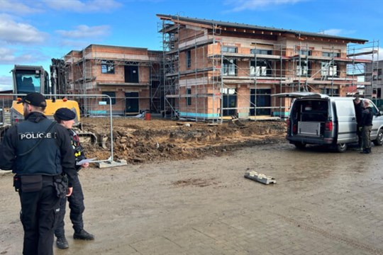 Na Opavsku vykopali padesátikilovou leteckou pumu. Policie evakuovala okolní domy