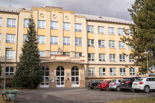 Další automat s kratomem u základní školy odstraněn. Frýdek-Místek je na svém území nechce