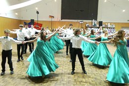 Novoveští hasiči se bavili na plese