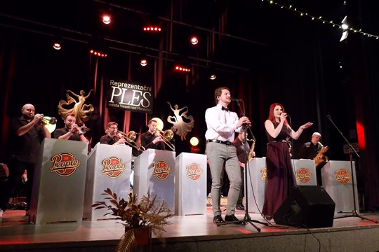 Reprezentační ples Veselí nad Moravou propojil tři hudební světy