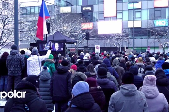 Zaplněné Masarykovo náměstí v Ostravě podpořilo prezidenta republiky