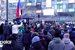 Zaplněné Masarykovo náměstí v Ostravě podpořilo prezidenta republiky