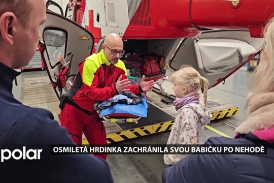 Osmiletá hrdinka zachránila po nehodě svou babičku. Ocenili ji i zástupci záchranné služby