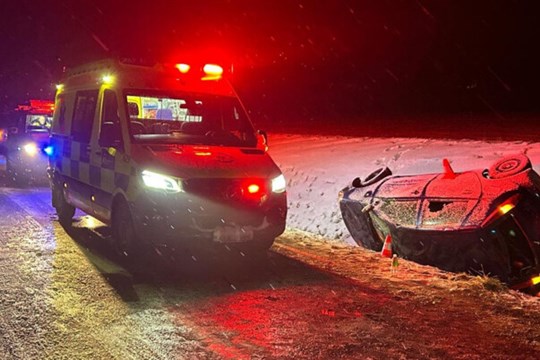 Záchranáři vyjížděli k třinácti dopravním nehodám během jednoho dne