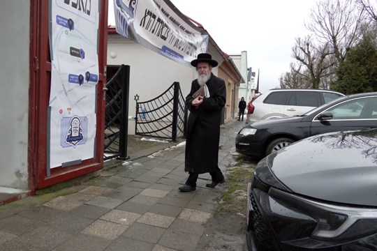 Do Holešova míří židovští poutníci z celého světa