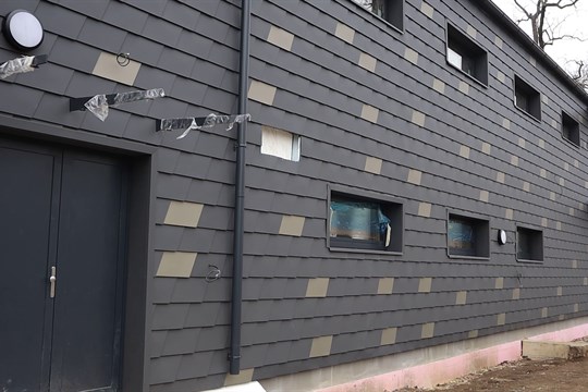 Budoucí pavilon akvárií prošel zatěžkávací zkouškou