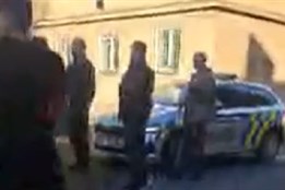 „Šel po mně s kladivem v ruce!" Exekutor v Porubě ve vyhrocené situaci použil střelnou zbraň