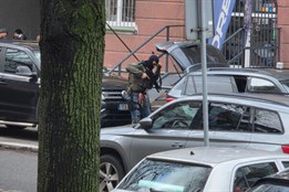 Policisté kvůli nebezpečnému muži uzavřeli ulici v centru Havířova, na místo přijela zásahovka