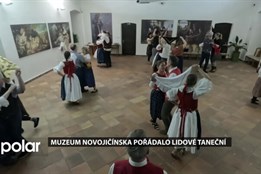 Muzeum Novojičínska pořádalo Lidové taneční, účastníky bavil tanec s vařečkou