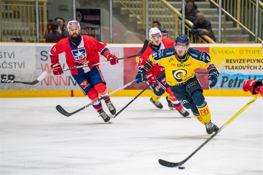 Berani podlehli Třebíči, o předkolo play-off zabojují v sobotu. Vsetín schytal „bůra“ od Pardubic