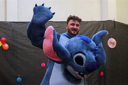 Dětský karneval v Uherském Ostrohu proběhl v režii Divadla Koráb