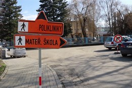 Rekonstrukce prostoru u polikliniky ve Veselí si vynutila nová dopravní opatření