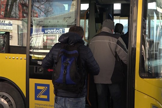 Rožnov chce do poloviny roku spustit novou hromadnou dopravu na vyžádání