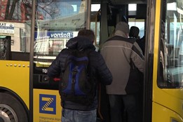 Rožnov chce do poloviny roku spustit novou hromadnou dopravu na vyžádání