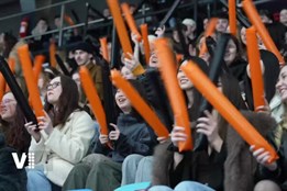 Hokejová aréna patřila studentům – derby vyhrál Hradec