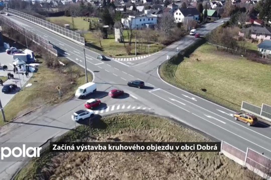 Rušná křižovatka v obci Dobrá se v následujících měsících promění