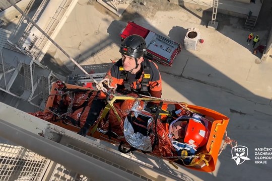 Záchrana dělníků ve vápence prověřila spolupráci hasičů