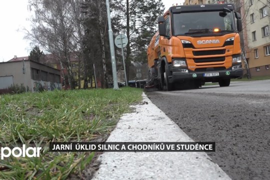 BEZ KOMENTÁŘE: Jarní úklid chodníků a cest ve Studénce