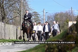 Tradiční jízda kolem osení se dochovala jen v Lukavci, na Velikonoce se koná už čtyři století