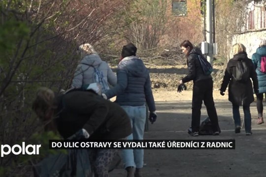 Ostrava uklízela Česko. Do ulic se vydali také úředníci z radnic