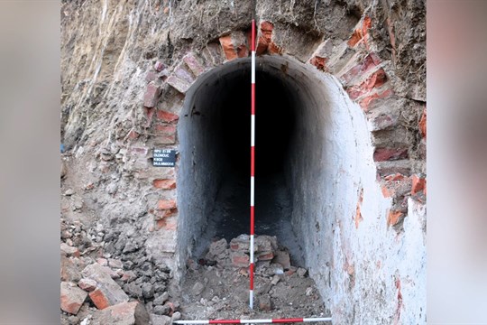 Pod Smetanovými sady archeologové odkryli historické minové chodby