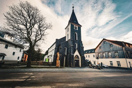 Třetí sezonu Šumavských podcastů otevře díl o historii sklářství, pokračují také veřejné besedy