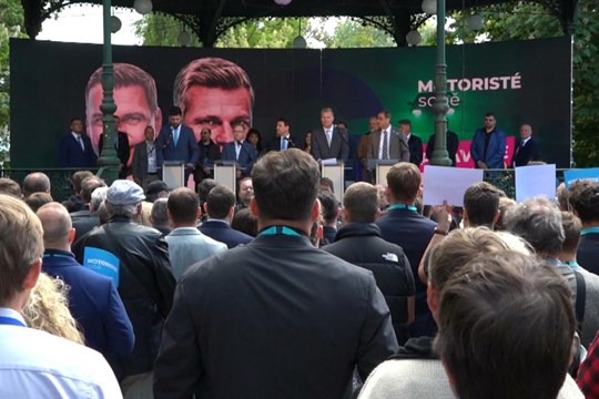 Motoristé na pražském Žofíně zahájili kampaň