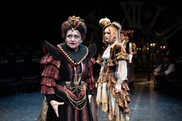 Do Plzně se vrací magický příběh o čase: Muzikál Kouzelné hodinky doktora Kronera má obnovenou premiéru