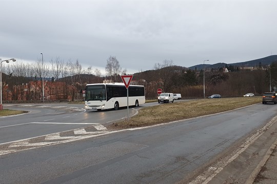 Křižovatka pod autobusovým nádražím se změní na kruhový objezd