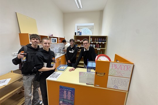 Studenti Obchodní akademie v Českých Budějovicích otevřeli vlastní školní bufet