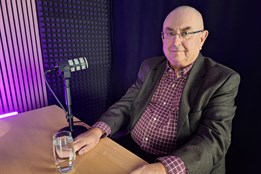 Pacient s nádorem může žít déle než bez nádoru, říká prof. Jindřich Fínek