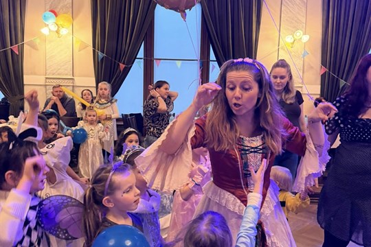 Měšťanskou besedu obsadily princezny, zvířata i superhrdinové