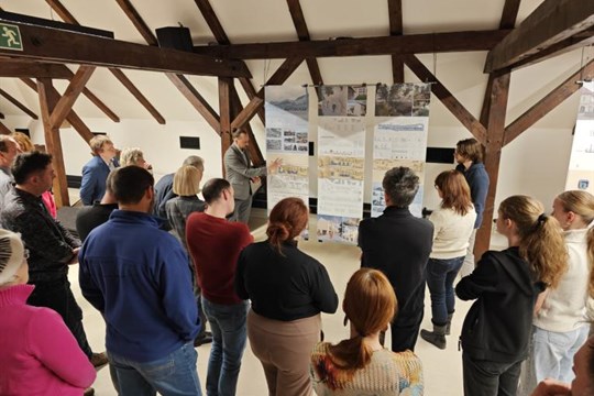 Budoucnost Domažlic očima studentů: Jak oživit Kralovcovu továrnu nebo autobusové nádraží?