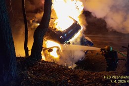 Vážná nehoda uzavřela hlavní tah mezi Holýšovem a Stodem