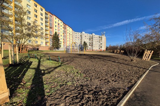 Vnitroblok ve Žlutické prošel zásadní proměnou