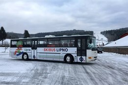 Jihočeské skibusy opět vyrážejí: pohodlná cesta na hory a atraktivní slevy na skipasy