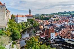 Český Krumlov nabízí nový typ veřejné dopravy. KrumBusík přijede na objednání