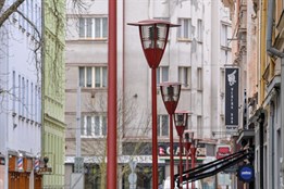 Miliardová proměna plzeňských ulic: Nové osvětlení ušetří polovinu nákladů a omezí světelný smog