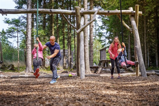 Na Lipně startuje jarní pohoda. Už od Velikonoc zve na rodinné zážitky, první cyklovýlety i pobyt u jezera!