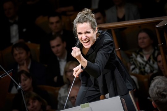 Jihočeská filharmonie má novou šéfdirigentku: Alenu Hron