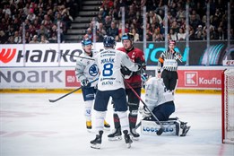 Šok hned po buly a střelecký zmar. Plzeň se ze sparťanského ledu vrací s prázdnou