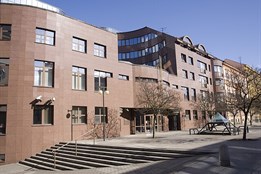 Konec ČNB v Plzni: Budovu koupil nový majitel za 102 milionů korun