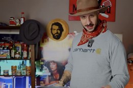 Plzeňský YouTuber otestoval konzervy z Penny. Některé překvapily, jiné skoro nedal