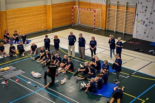 Dny s policií na Srní: senioři si převedli teorii do praxe i zábavy