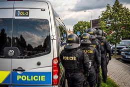 Policie obvinila osm lidí z kuplířství kvůli nočním klubům v Plzeňském kraji