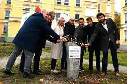 V Českých Budějovicích byl poklepán základní kámen Nové Linecké čtvrti
