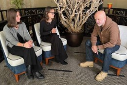 Studenti chebského gymnázia debatovali v Praze s významnými osobnostmi filmu, sportu i diplomacie