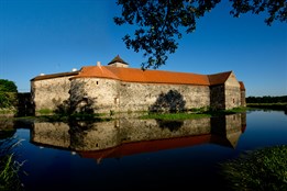 Vodní hrad Švihov: Březnové zrcadlení a aprílový start sezóny