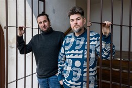 Zločin jako osud, nebo volba? Čeští vědci zkoumají cestu za mříže od Plzně po Indii